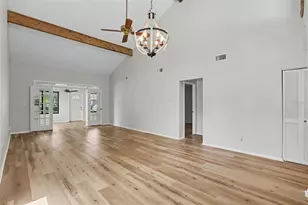 108 Seville Ct N, Plant City, FL 33566 - Photo 10