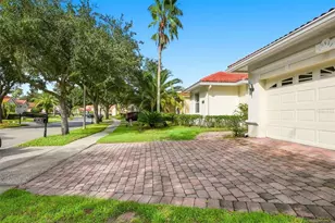 929 Lascala Dr, Windermere, FL 34786 - Photo 2