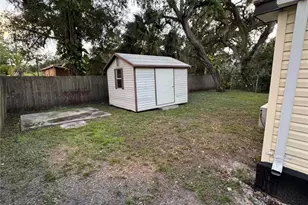 8801 Marc David, Gibsonton, FL 33534 - Photo 16