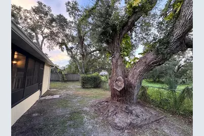 8801 Marc David, Gibsonton, FL 33534 - Photo 16