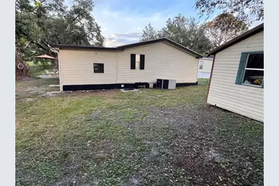 8801 Marc David, Gibsonton, FL 33534 - Photo 10
