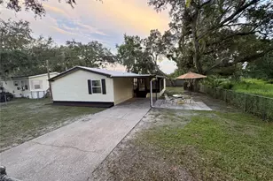 8801 Marc David, Gibsonton, FL 33534 - Photo 2