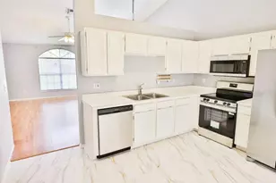 1098 Sugarberry Trail, Oviedo, FL 32765 - Photo 8