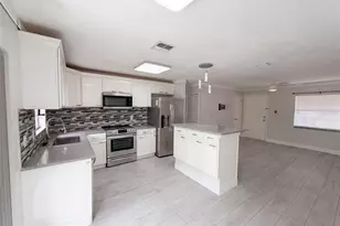 976 Liskeard Ave, Orange City, FL 32763 - Photo 2
