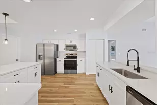 12008 Steppingstone Blvd, Tampa, FL 33635 - Photo 10