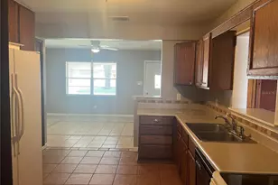 2337 N Crystal Lake Dr, Lakeland, FL 33801 - Photo 12