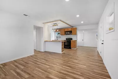 6146 Dahlia Drive, Orlando, FL 32807 - Photo 6