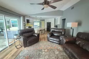 5370 Whispering Pine Cir, Saint Cloud, FL 34771 - Photo 16