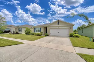 5628 Siltstone St, Lakeland, FL 33811 - Photo 4