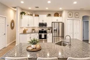3339 Pearly Dr, Lakeland, FL 33812 - Photo 4