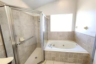 2303 Laurel Pine Ln, Orlando, FL 32837 - Photo 10