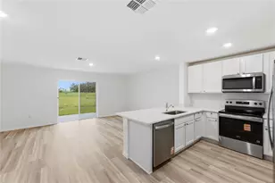 8371 Gower Trl, Wildwood, FL 34785 - Photo 8