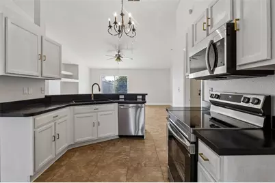 304 Jacksonville Ct, Kissimmee, FL 34759 - Photo 10