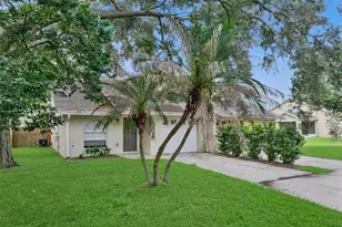 1434 Shirley Dr, Lakeland, FL 33810 - Photo 2