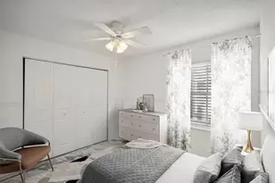 1283 Chinaberry Dr, Weston, FL 33327 - Photo 12