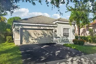 1283 Chinaberry Dr, Weston, FL 33327 - Photo 2