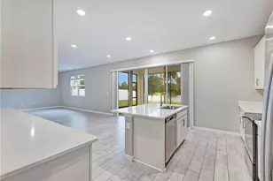 686 Heritage Sq Dr, Haines City, FL 33844 - Photo 8