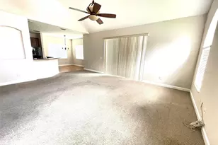 1023 Whirlaway Dr, Kissimmee, FL 34744 - Photo 2