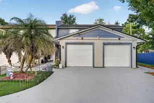 557 Verbena Ct, Orlando, FL 32807 - Photo 2