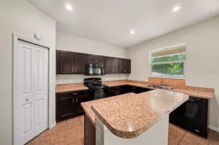 1102 Canyon Oaks Dr, Brandon, FL 33510 - Photo 14