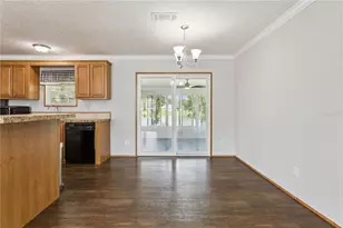 33525 Linda Dr, Leesburg, FL 34788 - Photo 8