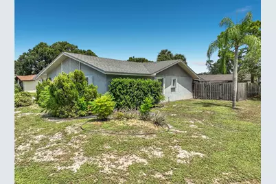2983 Ontario Circle W, Melbourne, FL 32935 - Photo 36