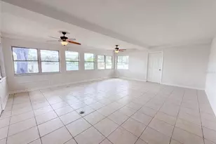 6907 Spencer Cir, Tampa, FL 33610 - Photo 10