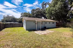 121 Inwood Cir, Brandon, FL 33510 - Photo 6