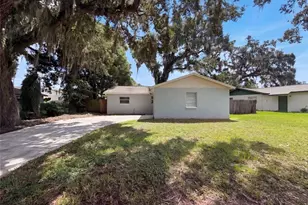 121 Inwood Cir, Brandon, FL 33510 - Photo 2