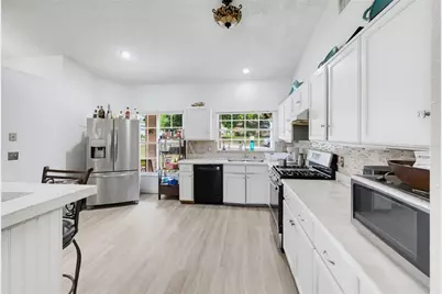 15904 Lake Orienta Court, Clermont, FL 34711 - Photo 10