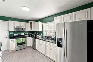 8405 Oak Bluff Dr, Orlando, FL 32827 - Photo 4