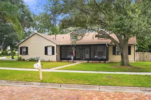 502 Palm Dr, Winter Garden, FL 34787 - Photo 2