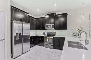 9032 Sommerset Hills Dr, Davenport, FL 33896 - Photo 4