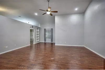 25735 Glen Eagle Drive, Leesburg, FL 34748 - Photo 4