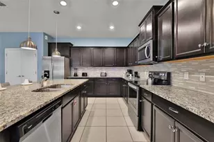 2127 Lelani Cir, Davenport, FL 33897 - Photo 10