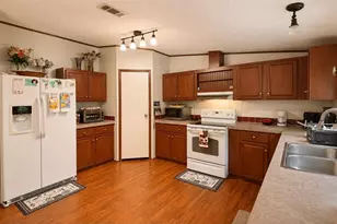 1735 Oakland Rd E, Lakeland, FL 33801 - Photo 14