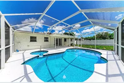 3207 19th Avenue W, Bradenton, FL 34205 - Photo 10