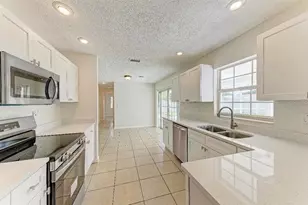 3207 19th Ave W, Bradenton, FL 34205 - Photo 4