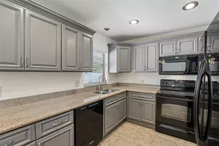 3707 Pelican Ln, Orlando, FL 32803 - Photo 10