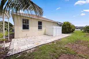 7414 39th Ct E, Sarasota, FL 34243 - Photo 44