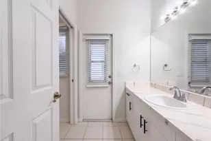 7414 39th Ct E, Sarasota, FL 34243 - Photo 26