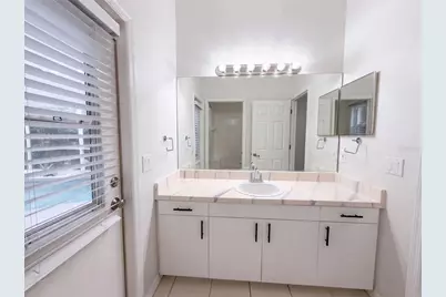 7414 39th Court E, Sarasota, FL 34243 - Photo 28