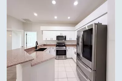 7414 39th Court E, Sarasota, FL 34243 - Photo 2