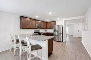 1031 East Pkwy, Deland, FL 32724 - Photo 6