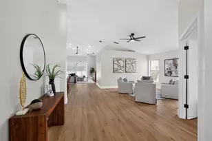 1321 Riverfield Ct, Valrico, FL 33596 - Photo 10