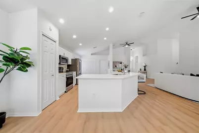 6817 Superior Street Circle, Sarasota, FL 34243 - Photo 14