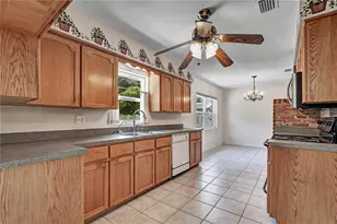 5321 Sumerset St, Orlando, FL 32810 - Photo 10