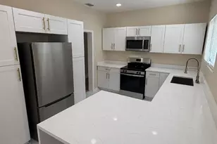 650 30th Ave S, Saint Petersburg, FL 33705 - Photo 10