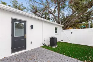 3011 W Binnicker Ave, Tampa, FL 33611 - Photo 10