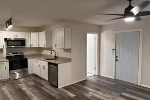 829 NE 3rd St, Ocala, FL 34470 - Photo 2